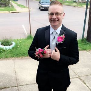 Meet your Posher, Leo